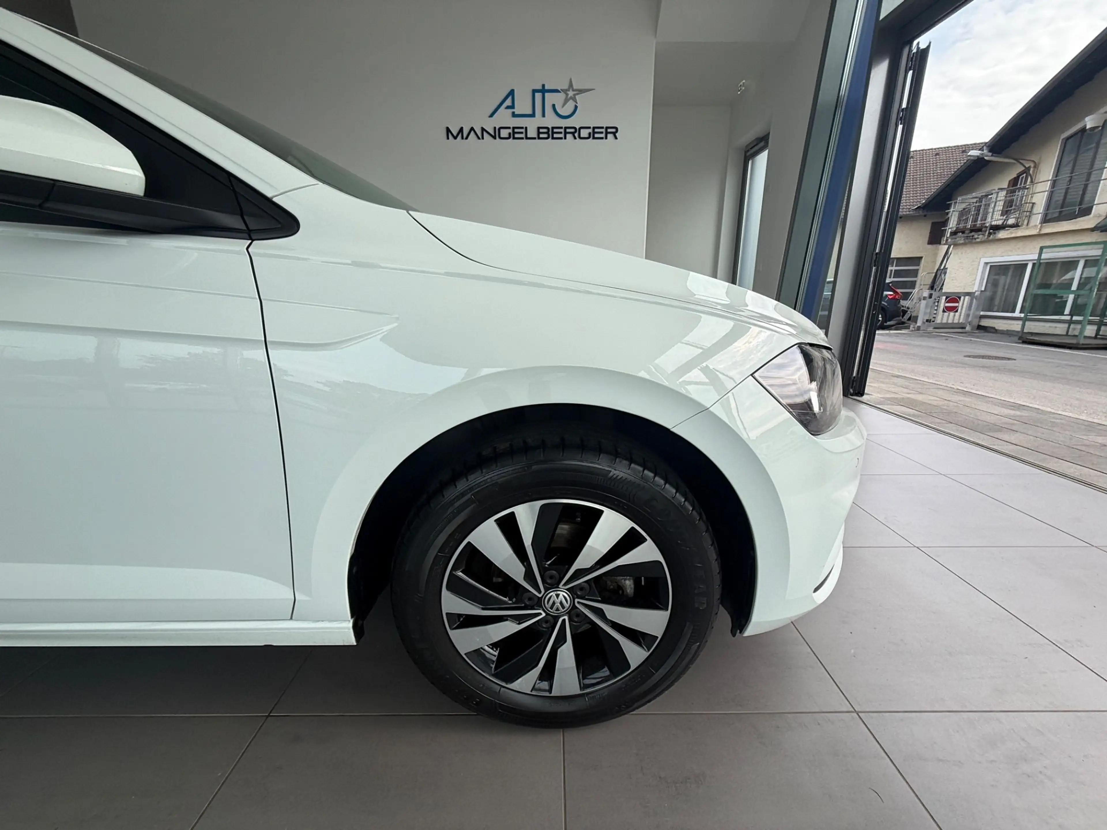 Volkswagen Polo 1.0 Comfortline — photo 8