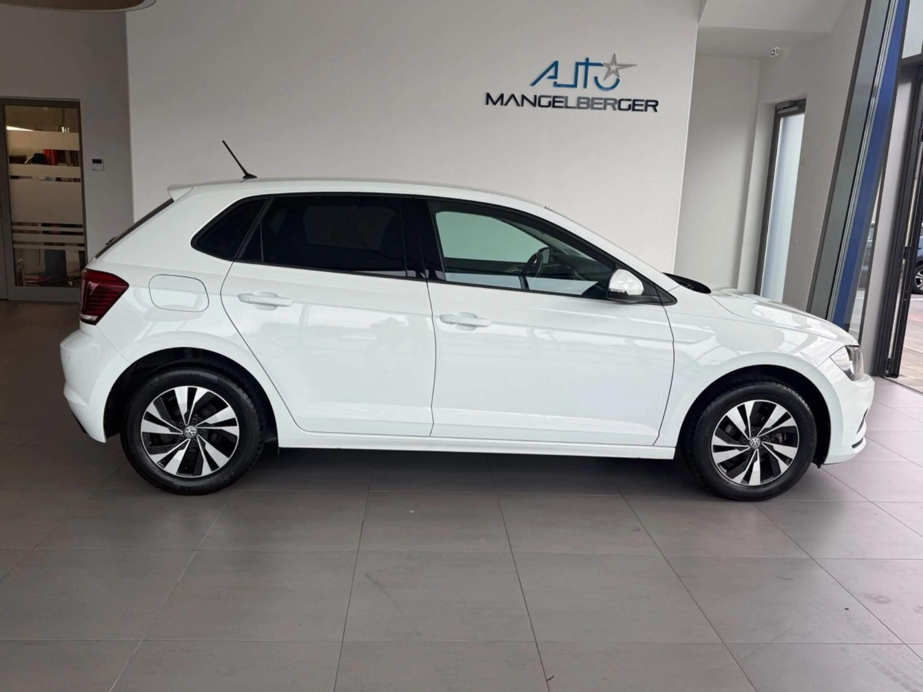 Volkswagen Polo 1.0 Comfortline — photo 7