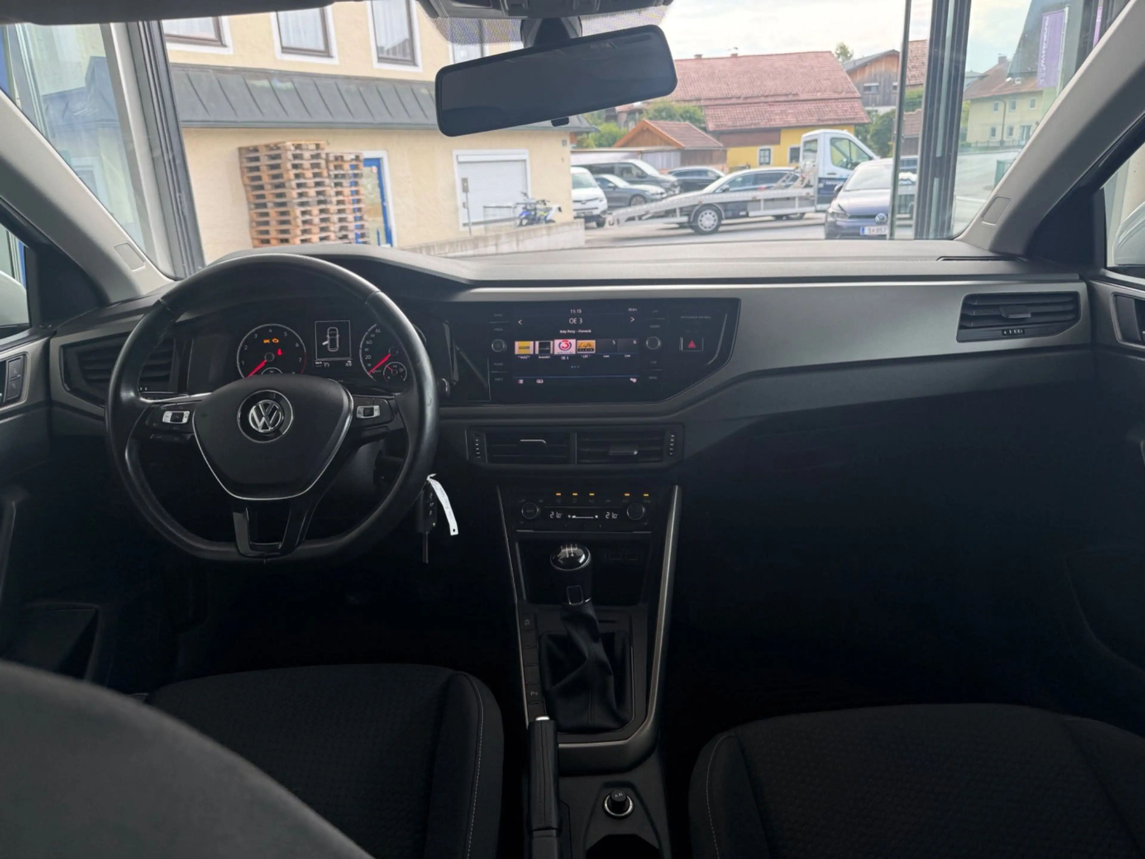 Volkswagen Polo 1.0 Comfortline — photo 12
