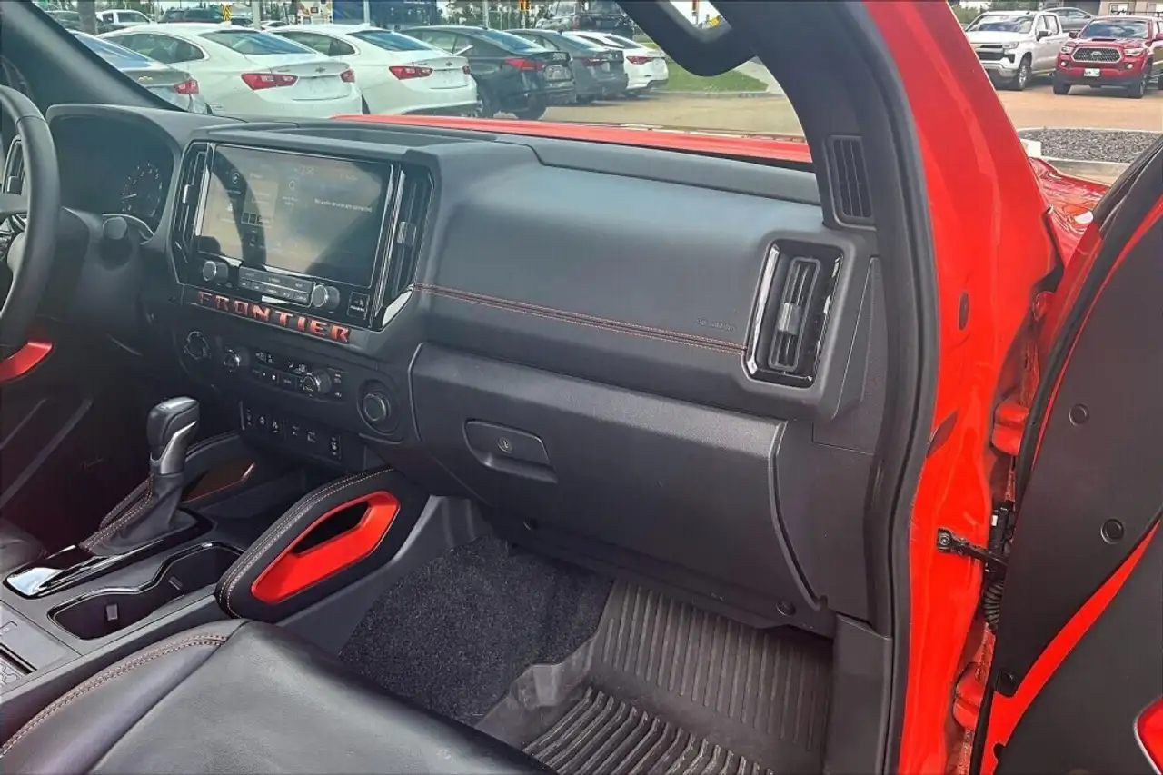 Nissan Frontier снимка Nissan Frontier