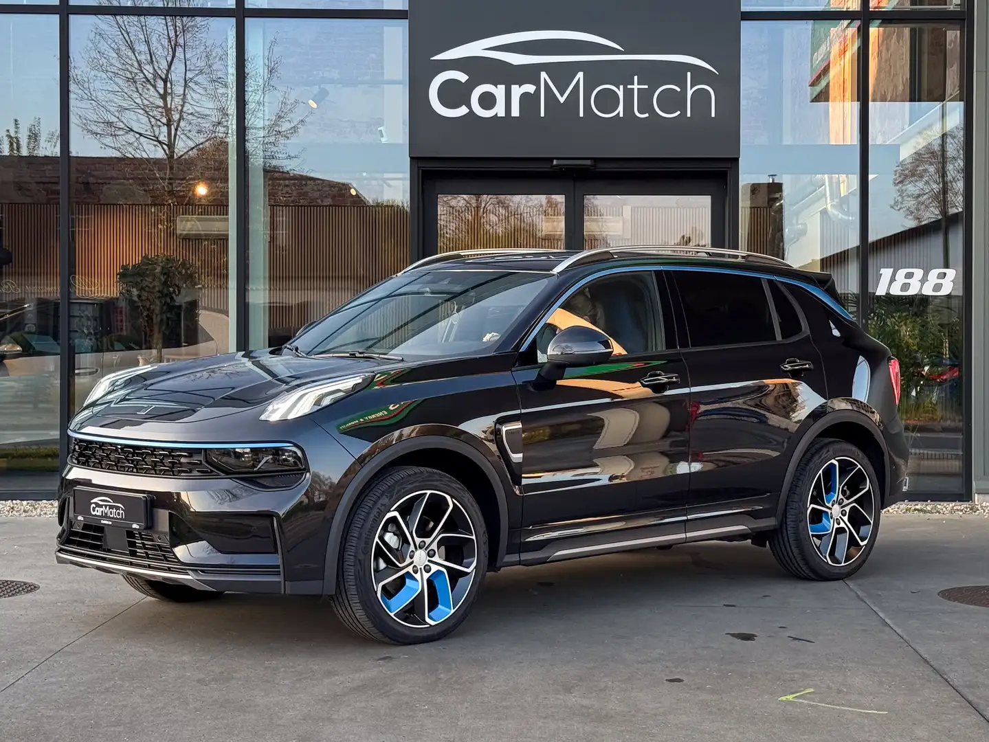 Lynk & Co 01 2023 PHEV | 360° | Panodak | ACC Noir - 1