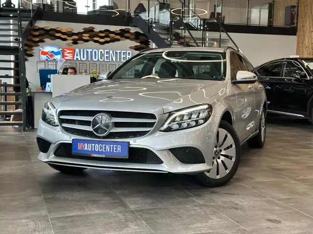 Mercedes-Benz C 220 *Keyless*Memory*PDC*ACC*AHK*SpurHT*NAVI*
