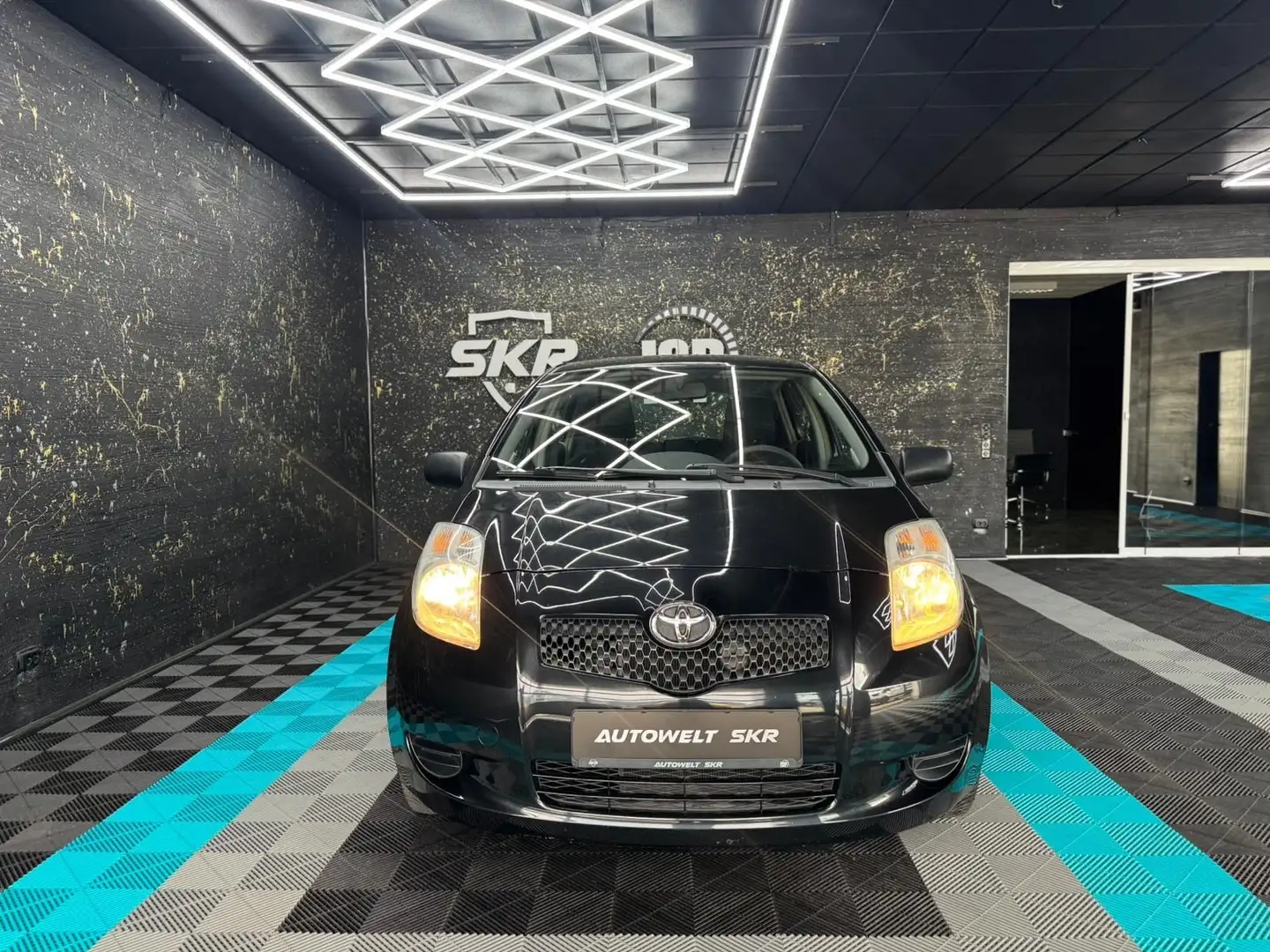 Toyota Yaris Basis Tüv Neu  2 Hand Noir - 2