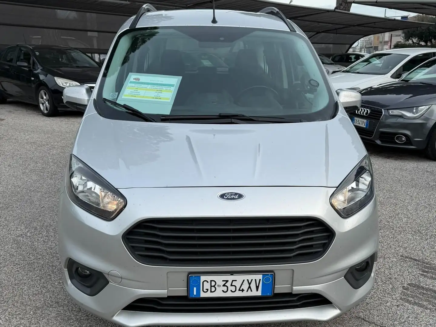 Ford Tourneo Connect 1500 TDCI - 101 CV Silber - 2