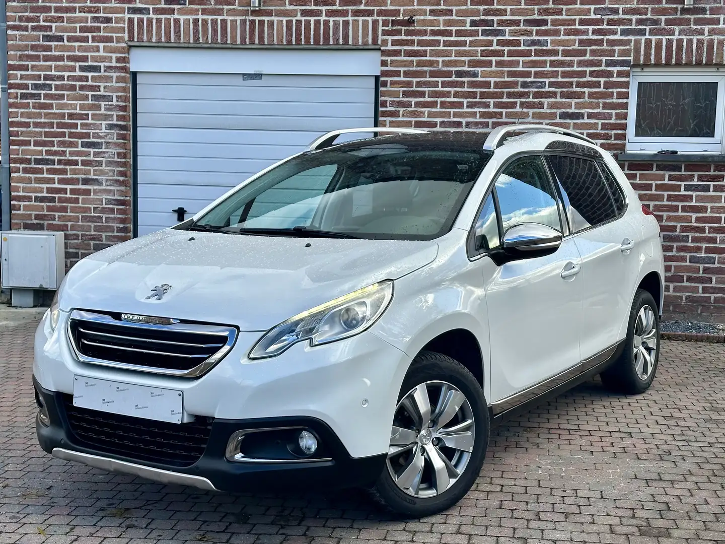 Peugeot 2008 1.6 Hdi Boite Auto* Toit Pano*Xenon Blanc - 2