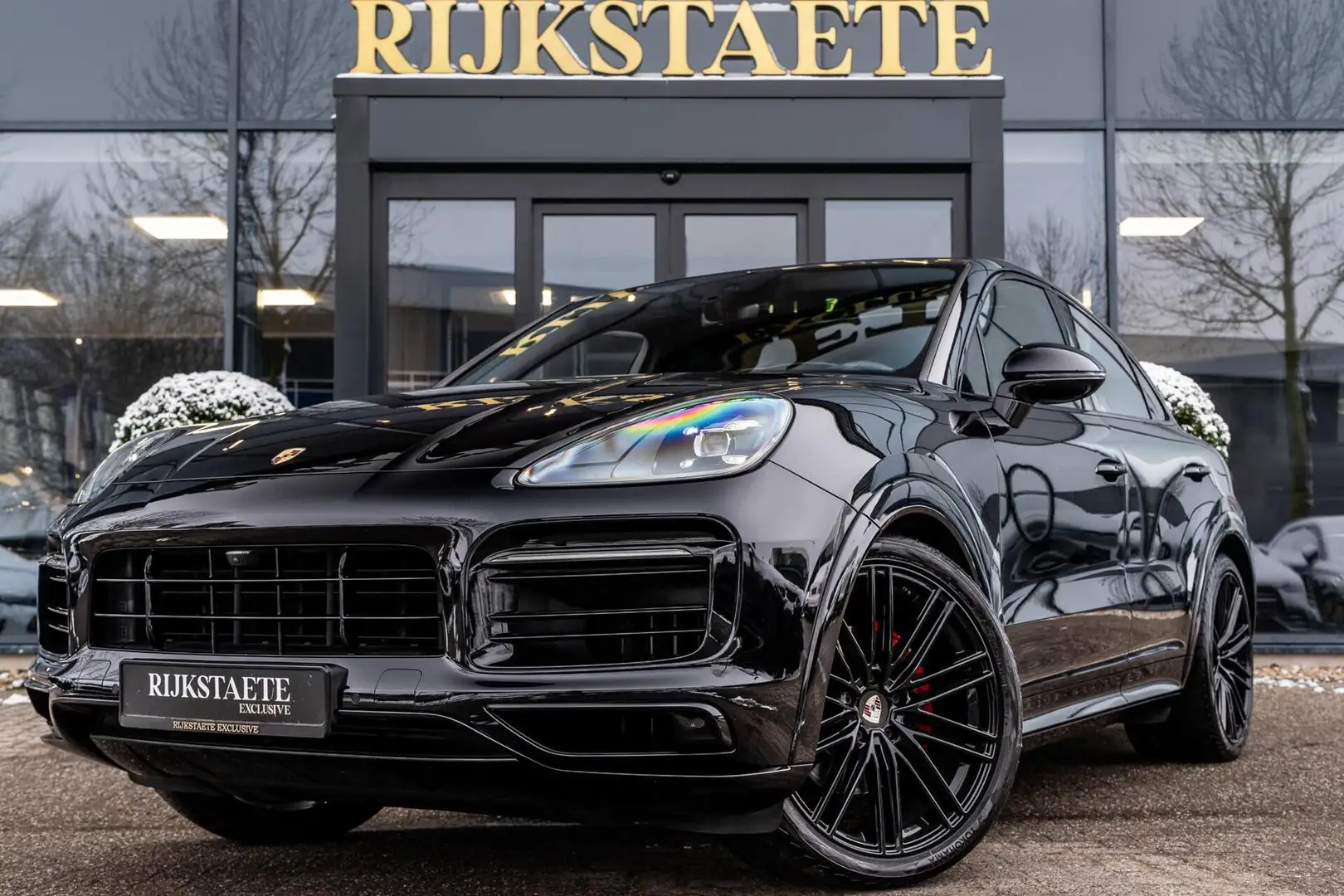 Porsche Cayenne Coupé 3.0 E-Hybrid|PANO|360°|CHRONO|22''|NAP Noir - 1