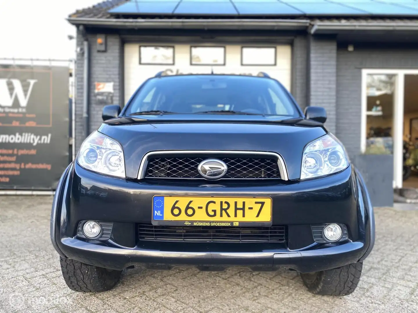 Daihatsu Terios 1.5-16v Adventure *AIRCO*TREKHAAK*NWE APK* Schwarz - 2