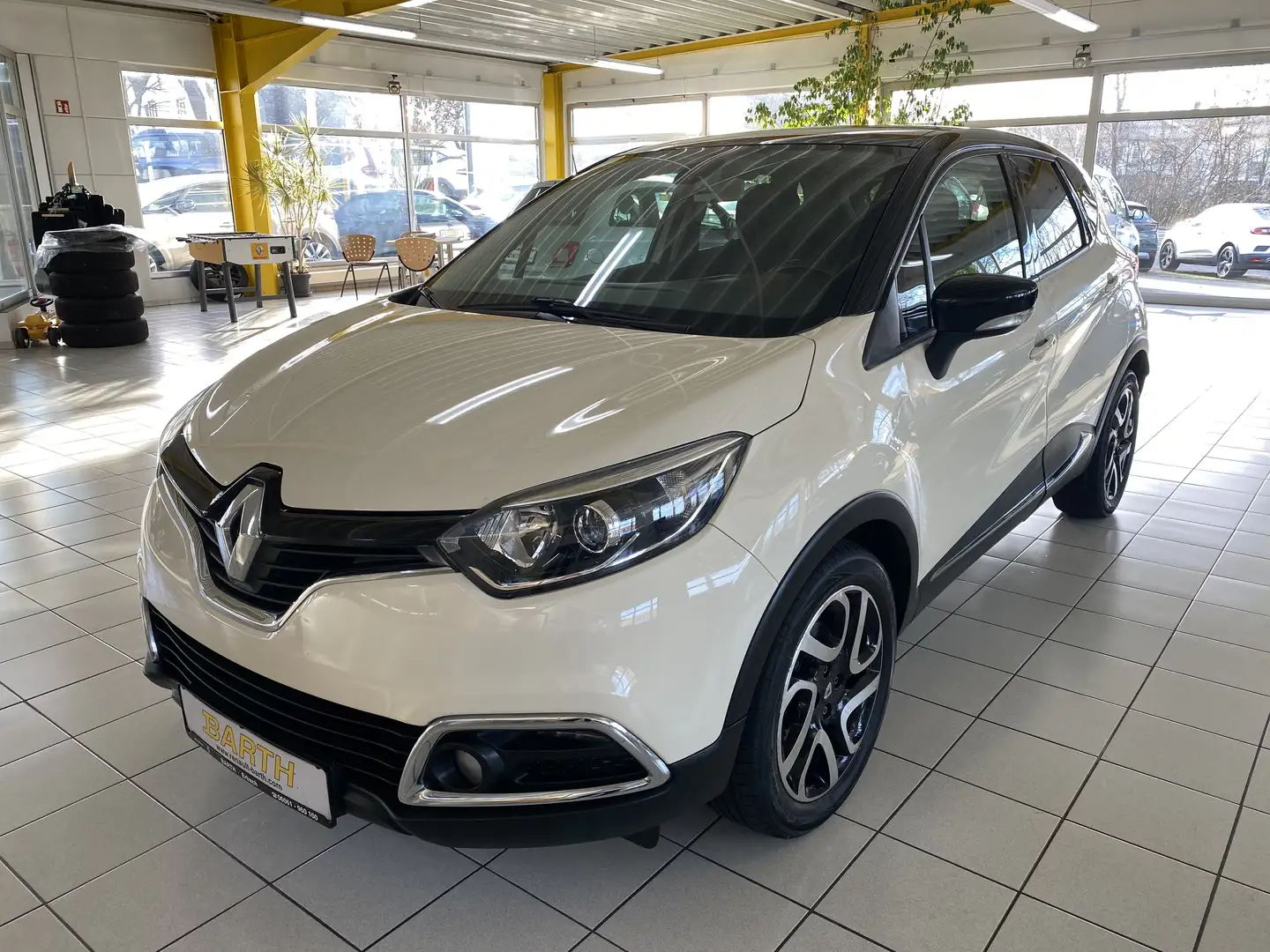 Renault Captur Luxe Beige - 2
