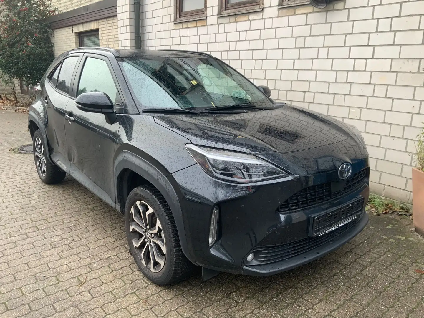 Toyota Yaris Cross Hybrid FWD Black&White Schwarz - 1