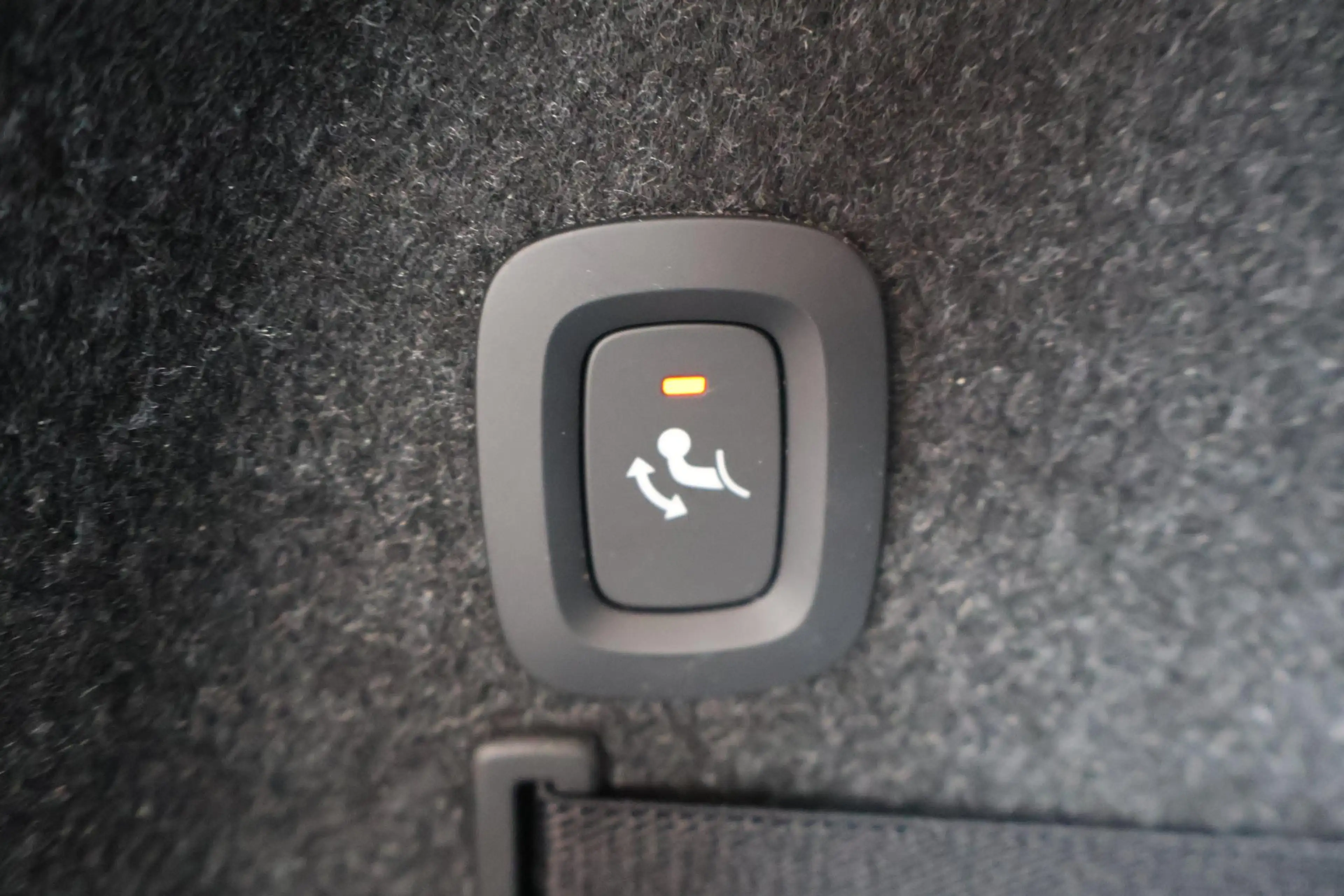 Polestar 2 Long Range Single Motor Plus 82 kWh — photo 13