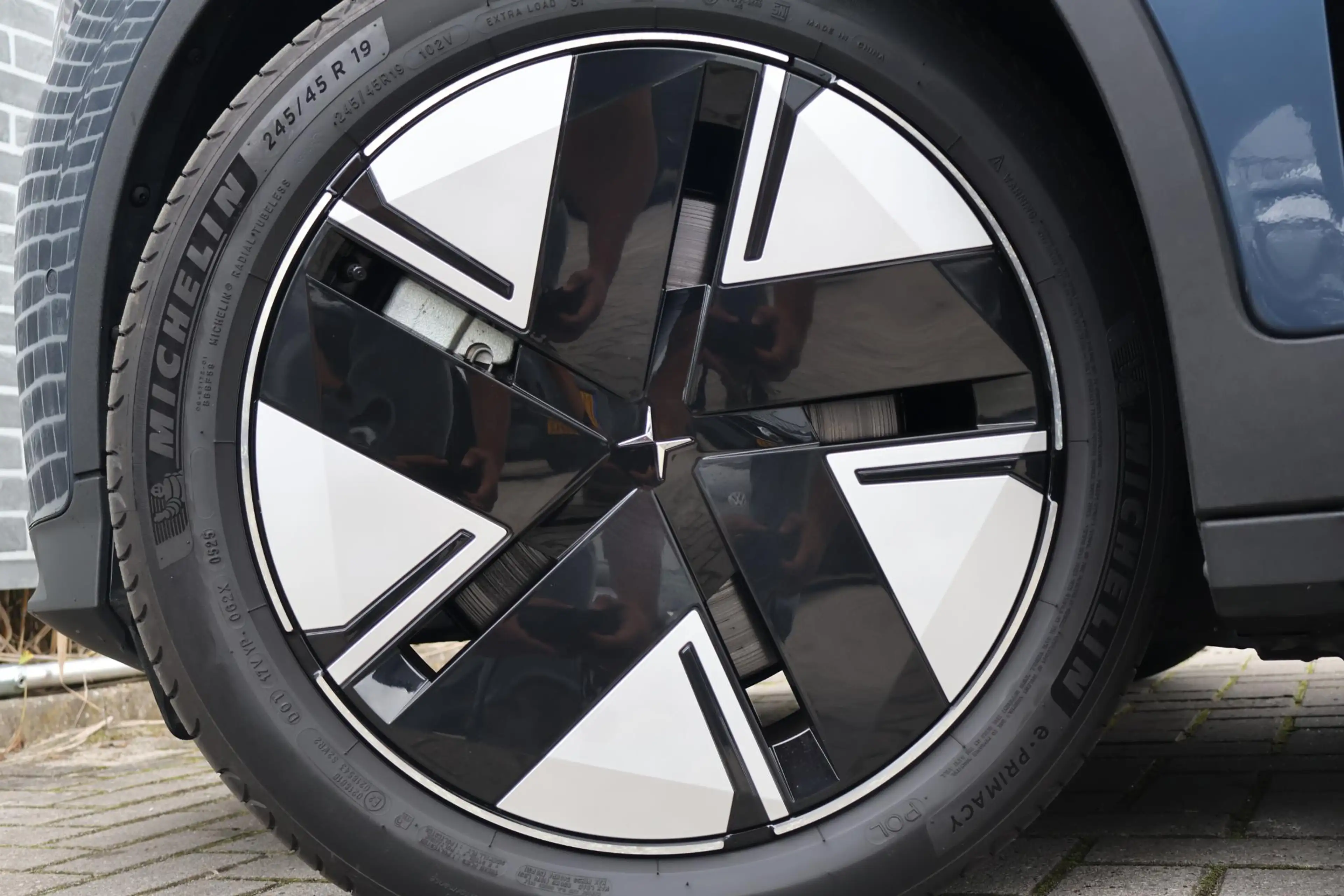 Polestar 2 Long Range Single Motor Plus 82 kWh — photo 15