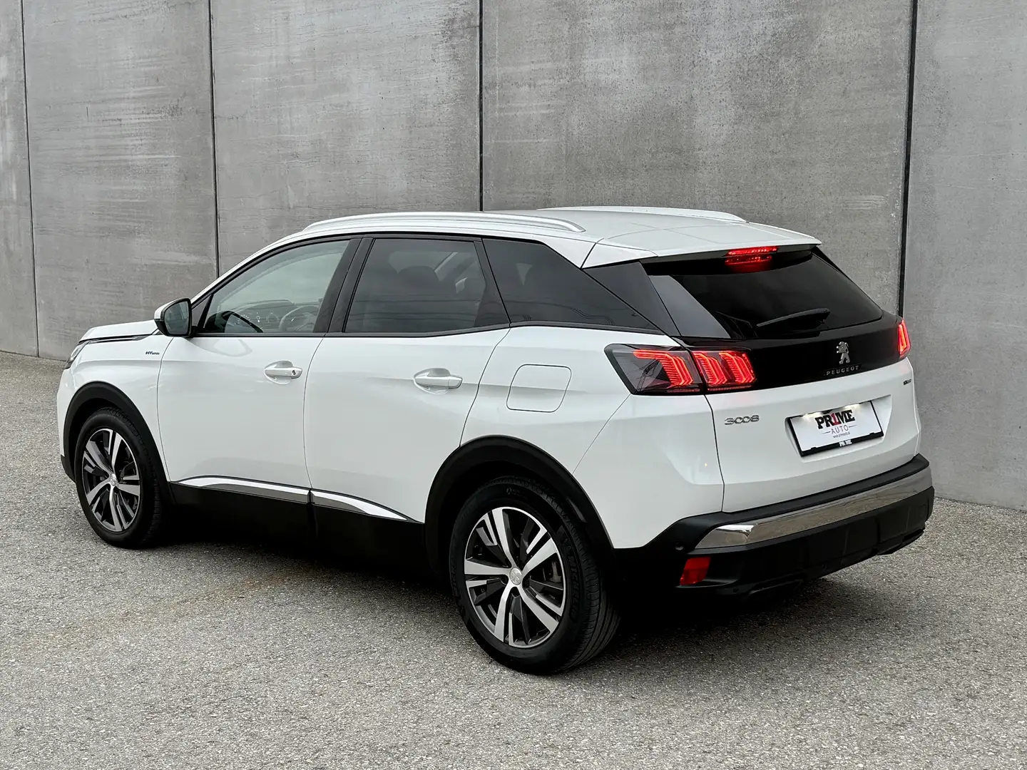 Peugeot 3008 1.6 Hybrid Allure Pack Aut. - 2