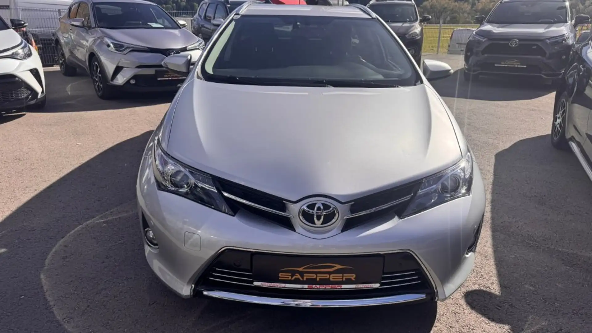 Toyota Auris TS 2,0 D-4D Lounge Silber - 2