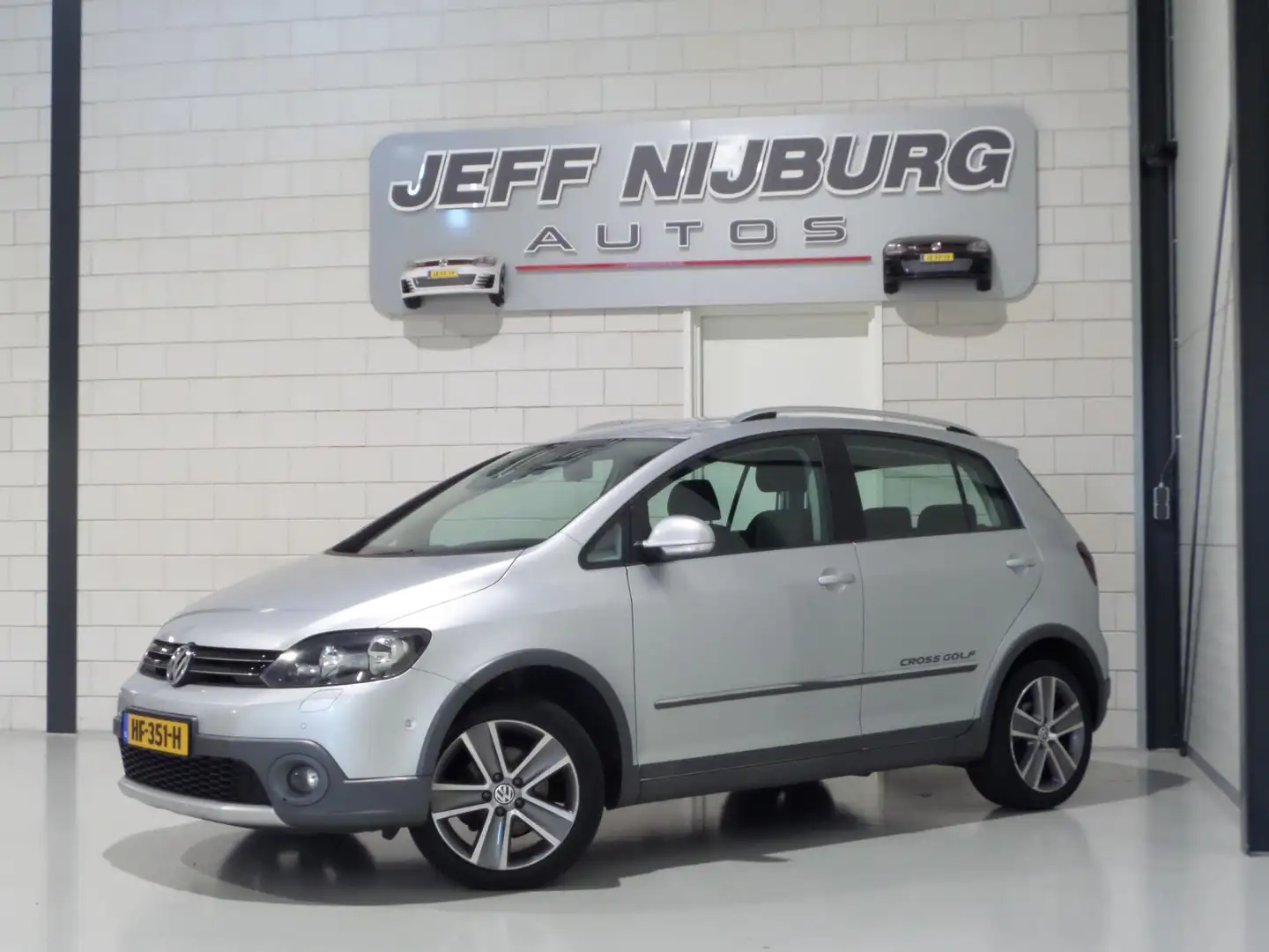 Volkswagen Golf Plus Cross 1.4 TSI 122PK Highline Apple-Carplay Stoelve Grijs - 2