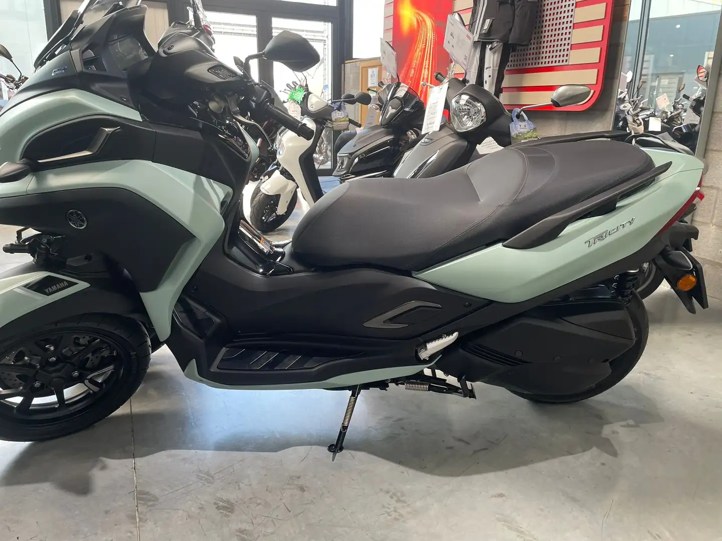 Yamaha TriCity 300 Verde - 2