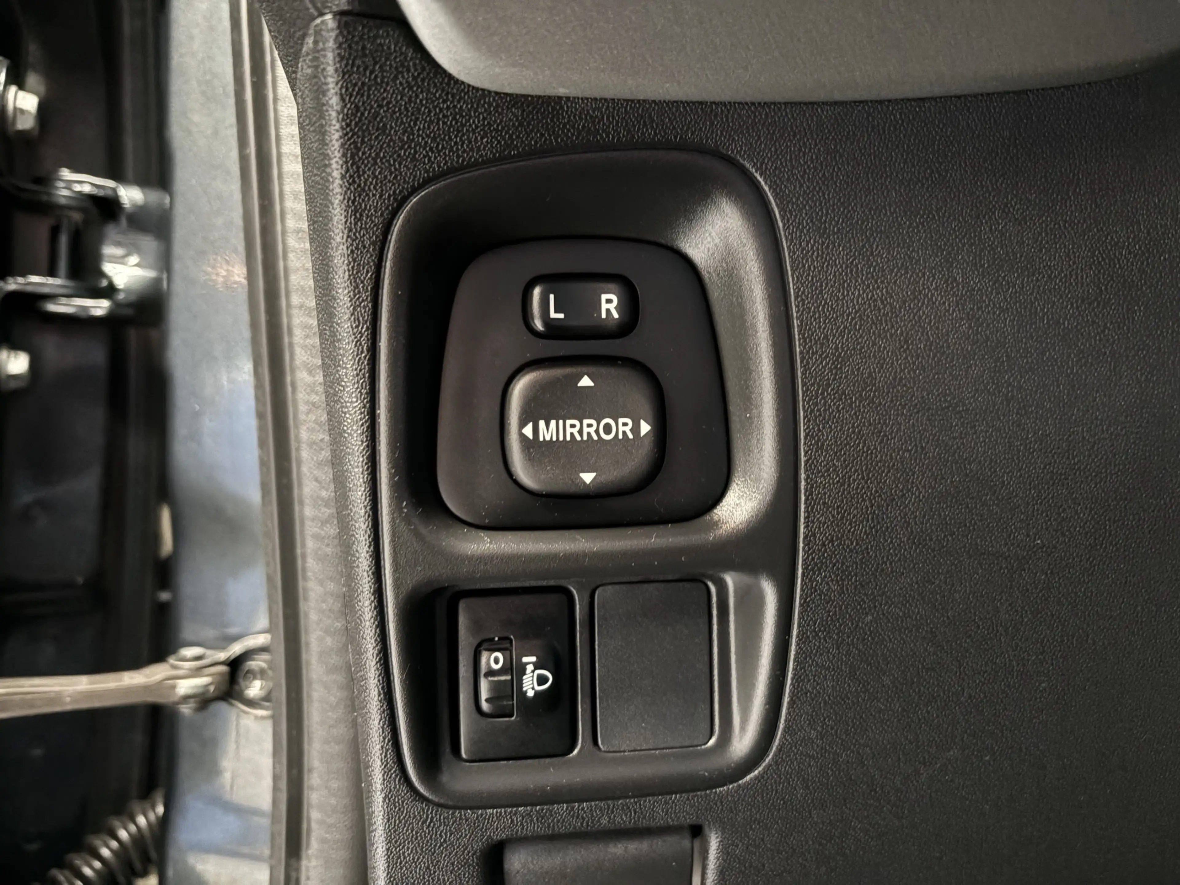 Citroen C1 1.0 VTi Shine Led, Lichtmetalen velgen, Camera — photo 12