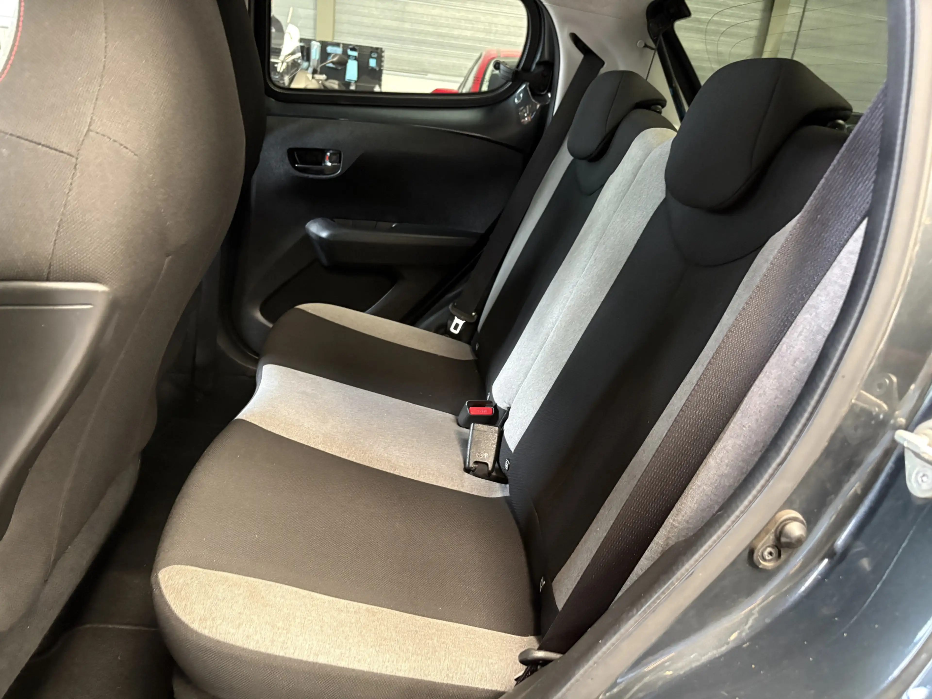 Citroen C1 1.0 VTi Shine Led, Lichtmetalen velgen, Camera — photo 9