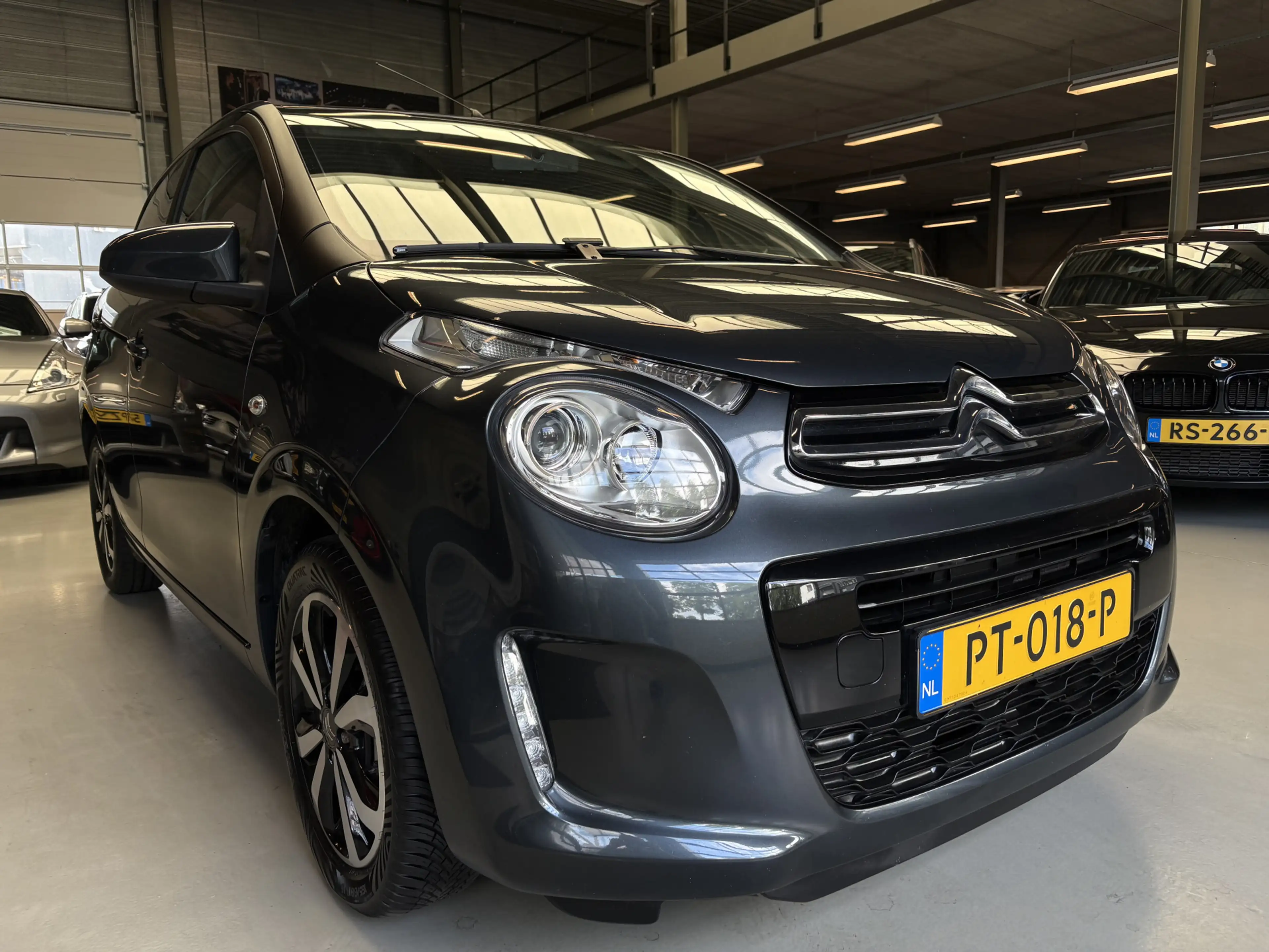 Citroen C1 1.0 VTi Shine Led, Lichtmetalen velgen, Camera — photo 7