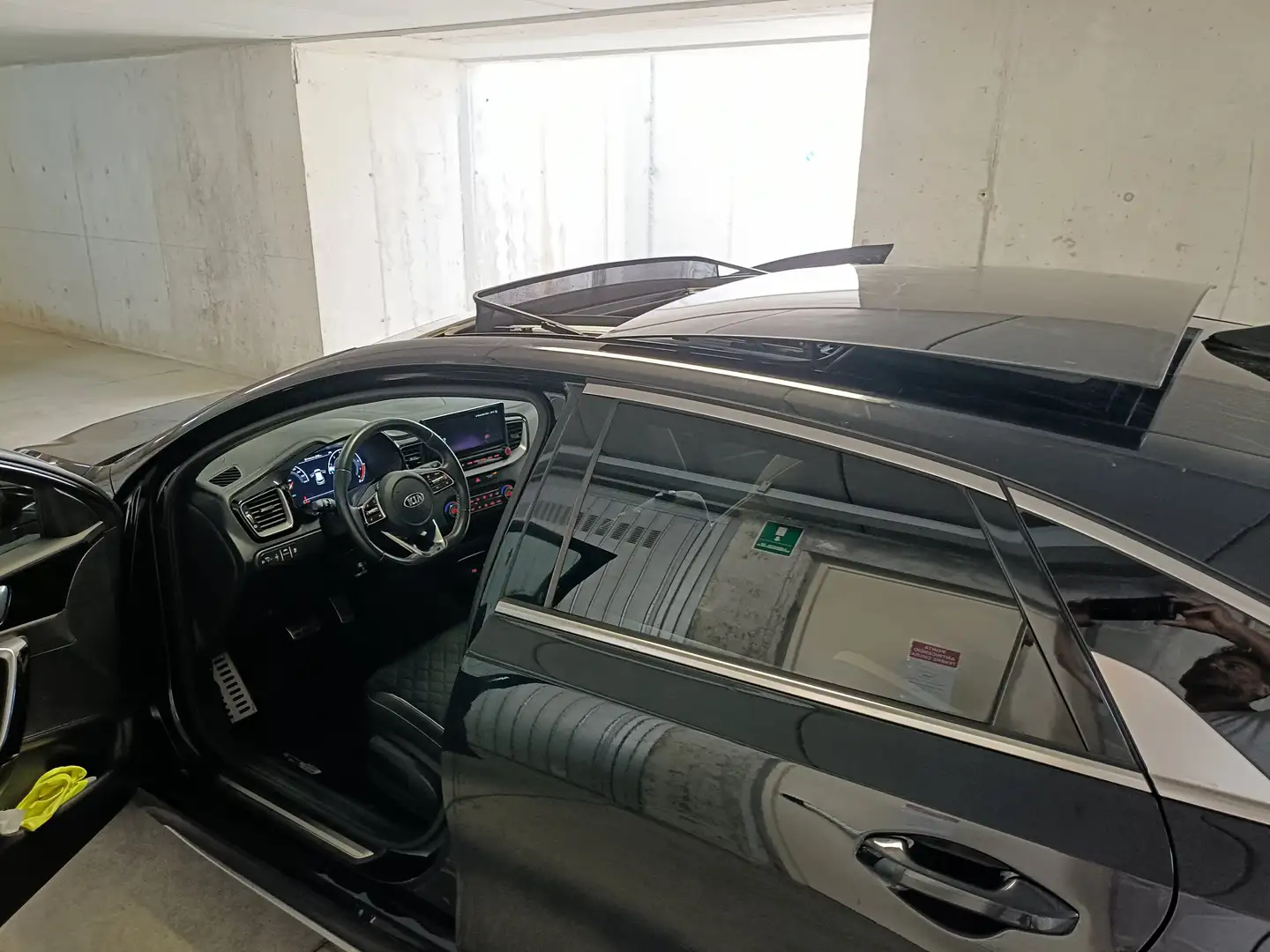 Kia ProCeed / pro_cee'd ProCeed+1.5+t-gdi+mhev+GT+Line+160cv+dct Schwarz - 1