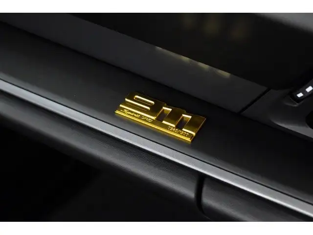 Porsche 911 view 23