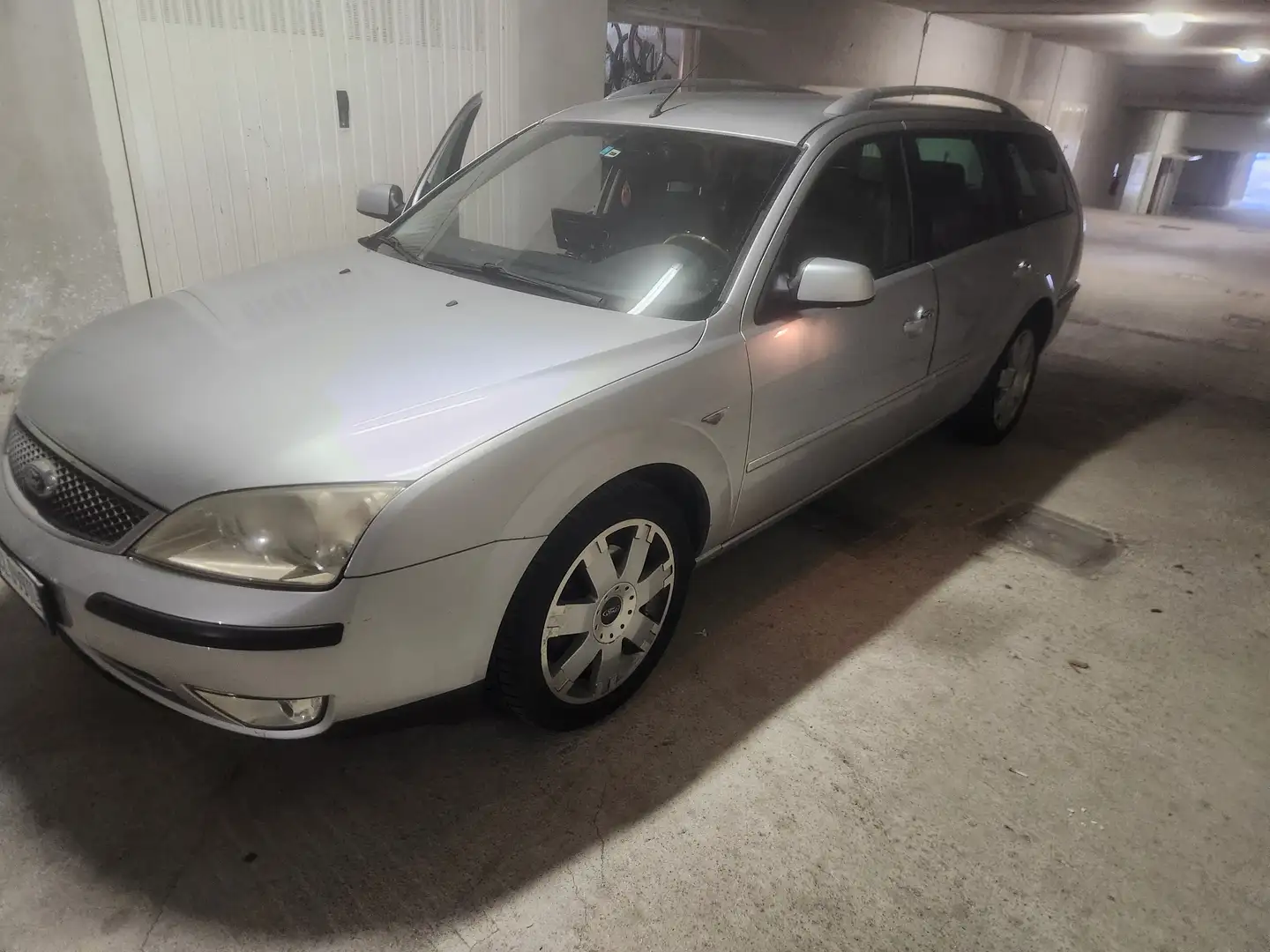 Ford Mondeo Mondeo SW 2.0 tdci Ghia 130cv 6m FL Argento - 1