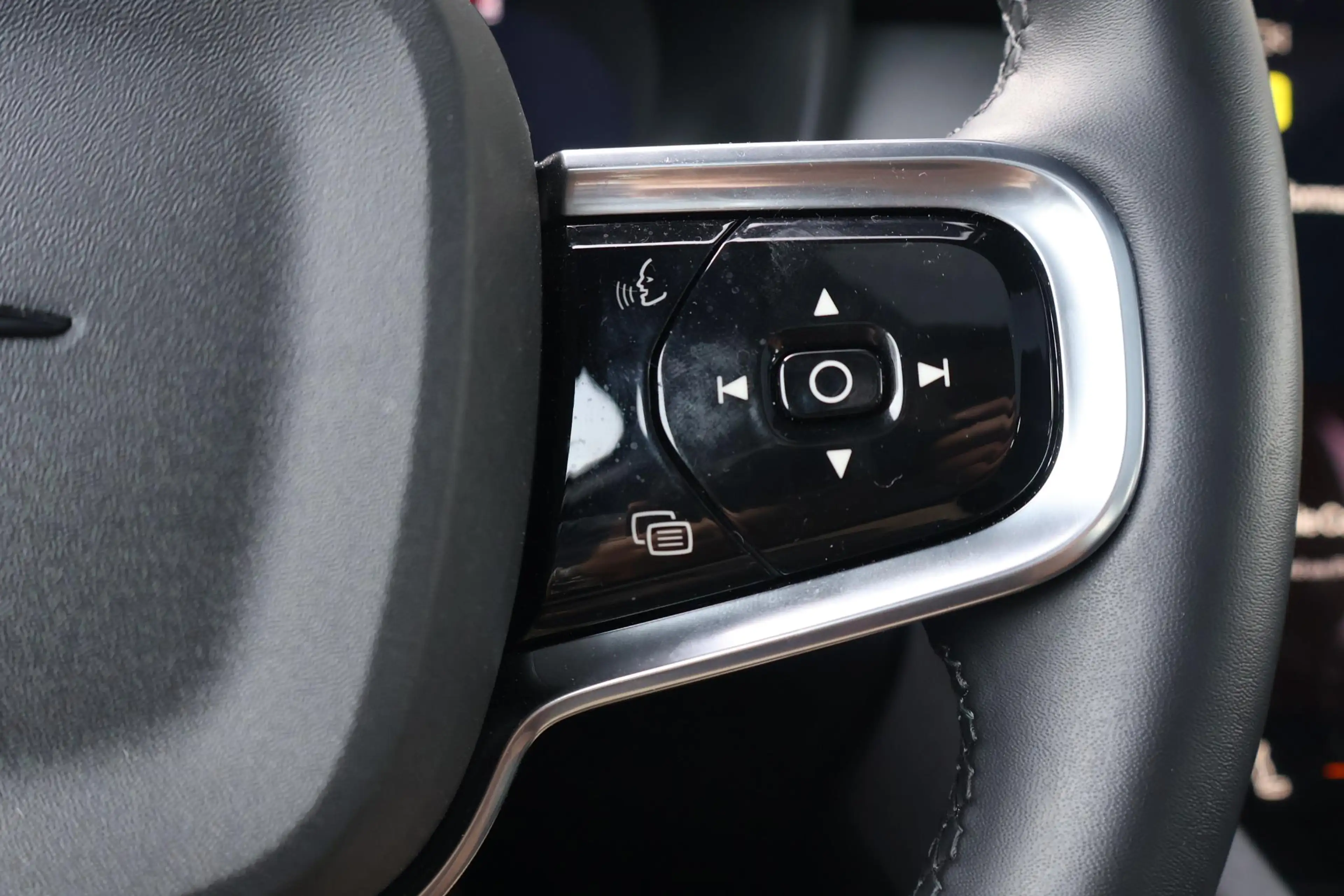 Polestar 2 Long Range Single Motor Plus 82 kWh — photo 14