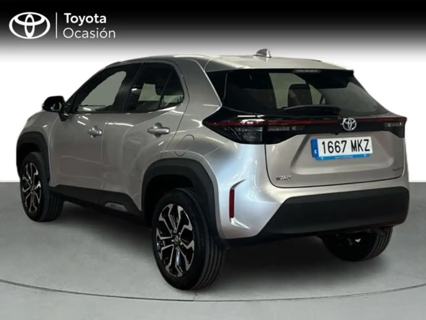 Toyota Yaris Cross 120H Active Tech Gris - 2
