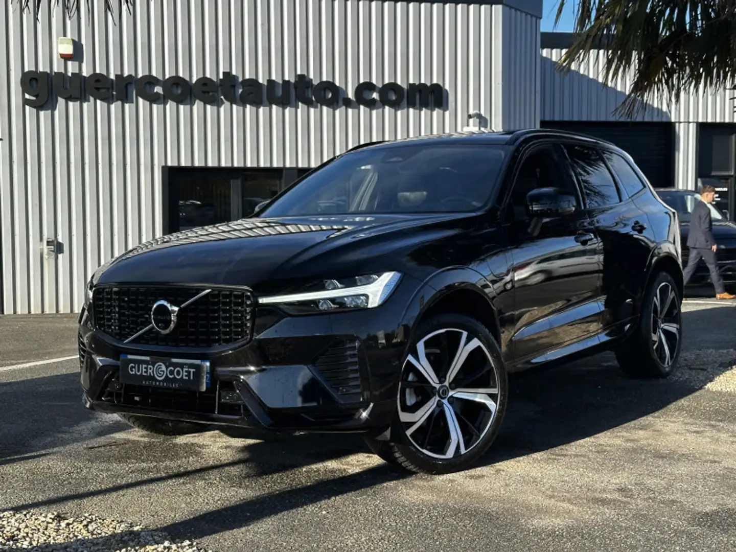 Volvo XC60 T6 AWD 253 + 145CH R-DESIGN GEARTRONIC Noir - 2