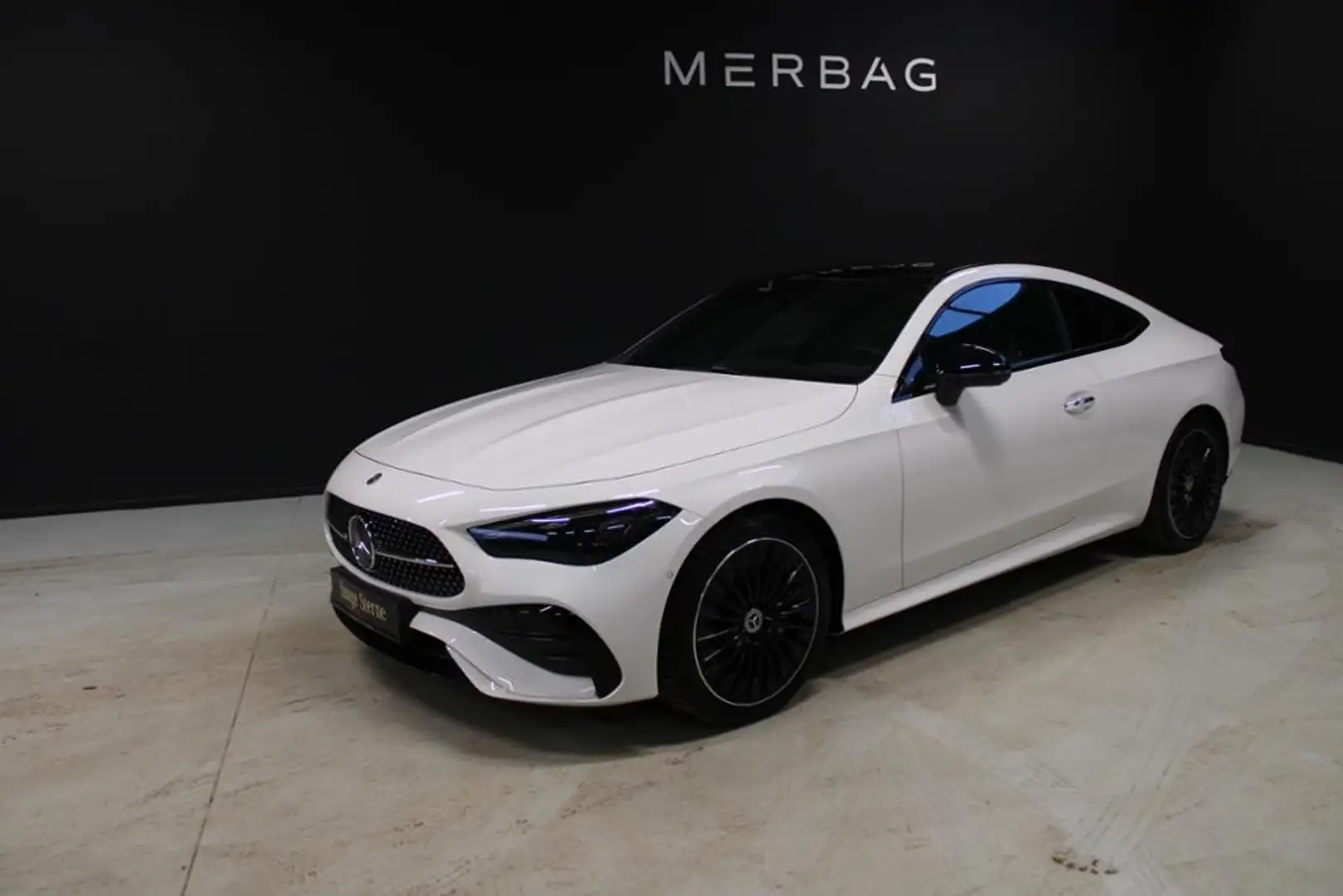 Mercedes-Benz CLE 180 *AMG Night Pano Head Burm Digital Prem+ Weiß - 1