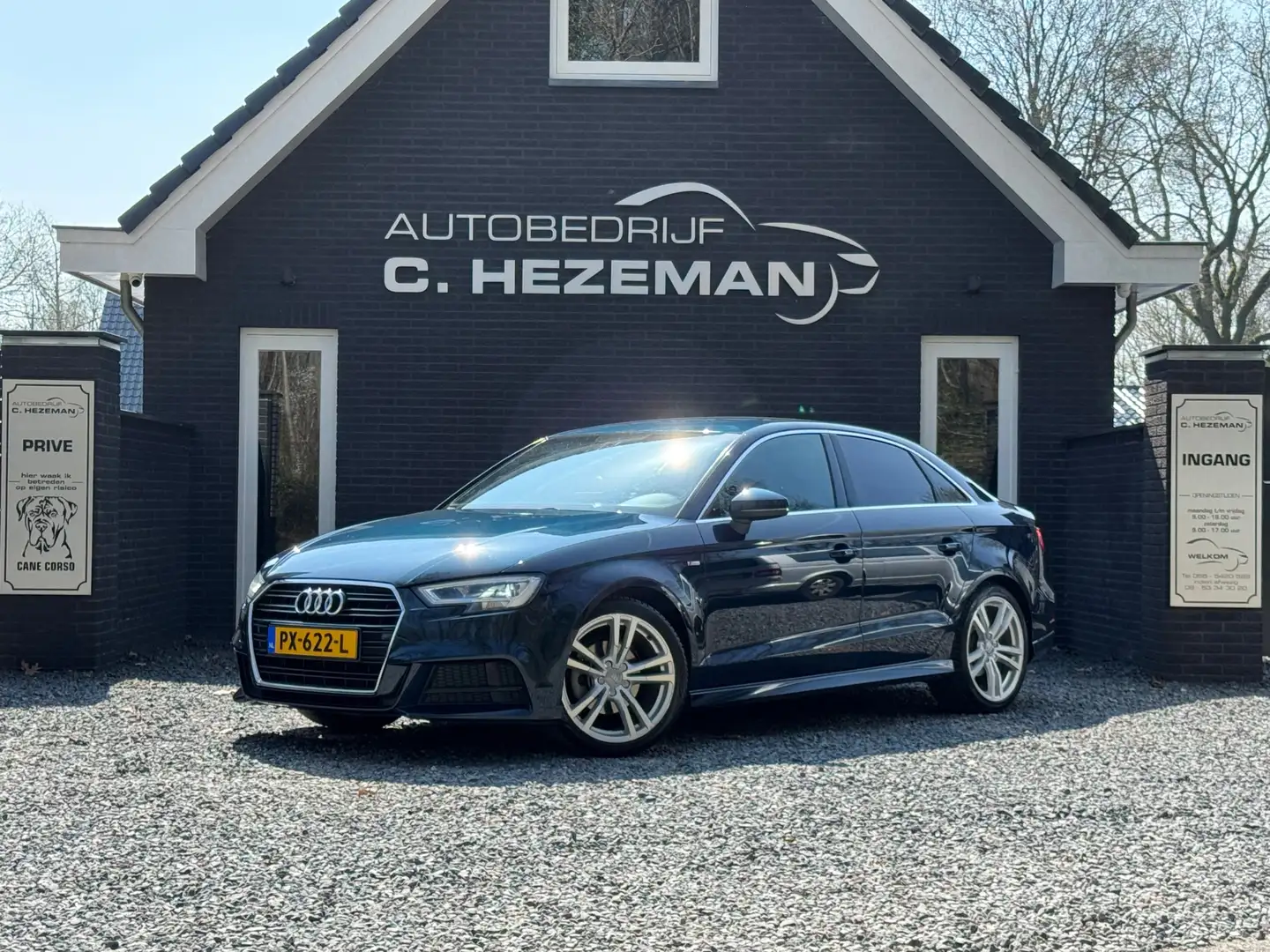 Audi A3 Limousine 1.5 TFSI CoD Sport S LINE Edition Led Au Blauw - 2