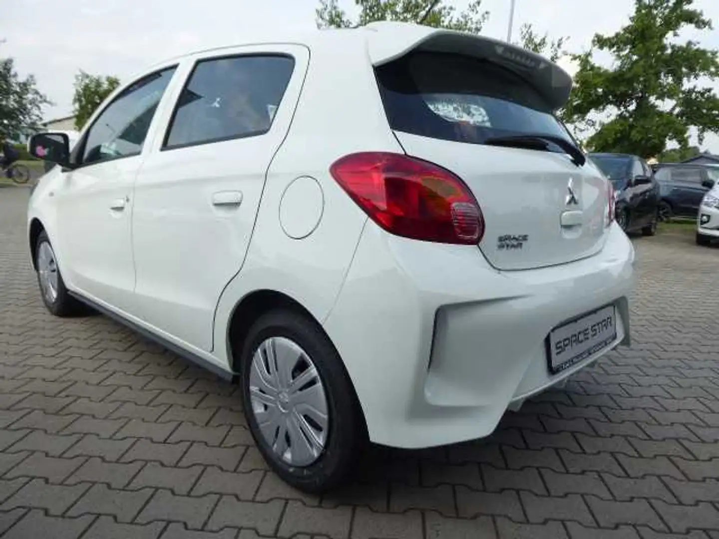 Mitsubishi Space Star Select 1.2 MIVEC 5-Gang Weiß - 2