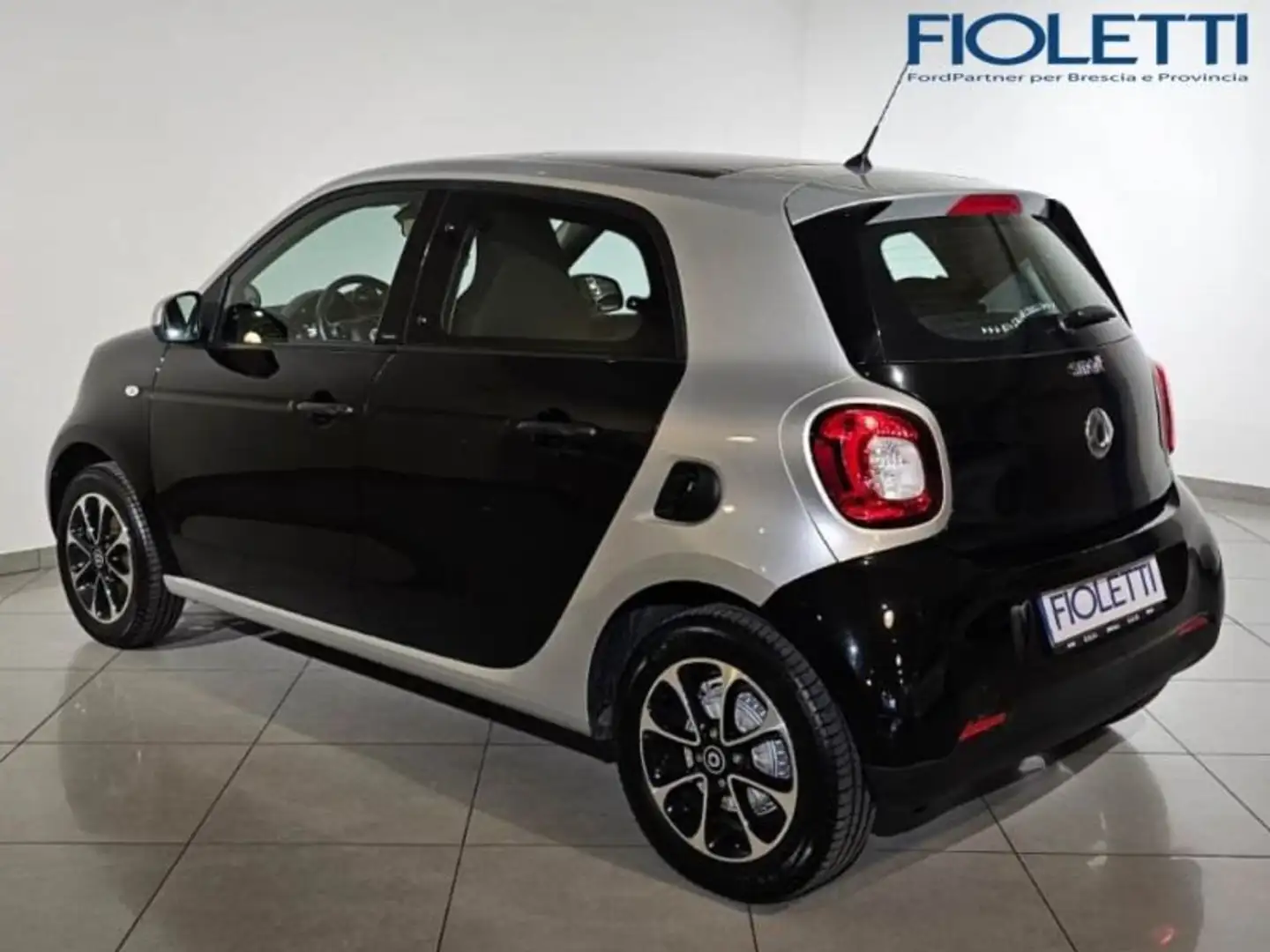 smart forFour 2ªS. (W453) 70 1.0 TWINAMIC PASSION crna - 2