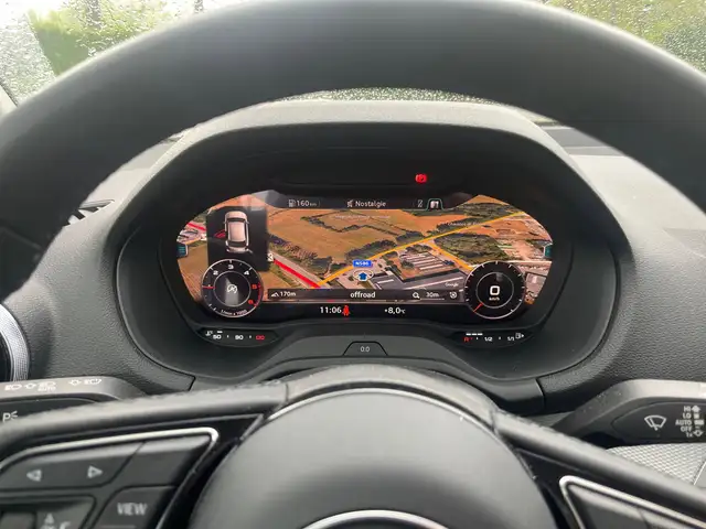 Audi Q2 view 9