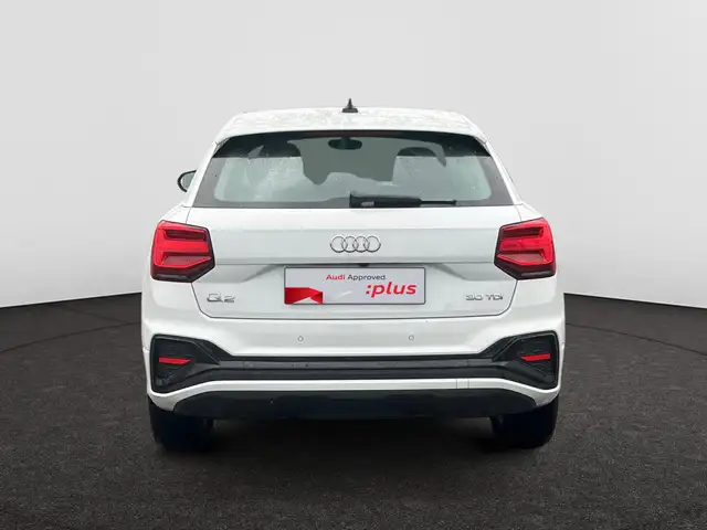 Audi Q2 view 4