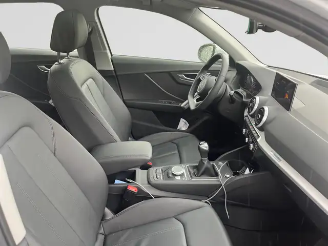 Audi Q2 view 7