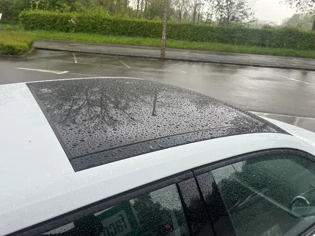 Audi Q2 view 10