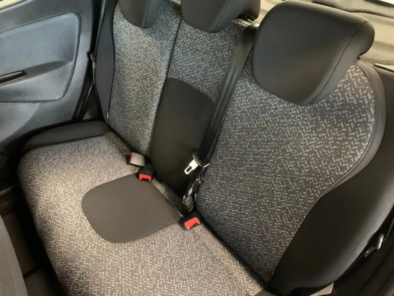 Lancia Ypsilon 2023 — фото 15