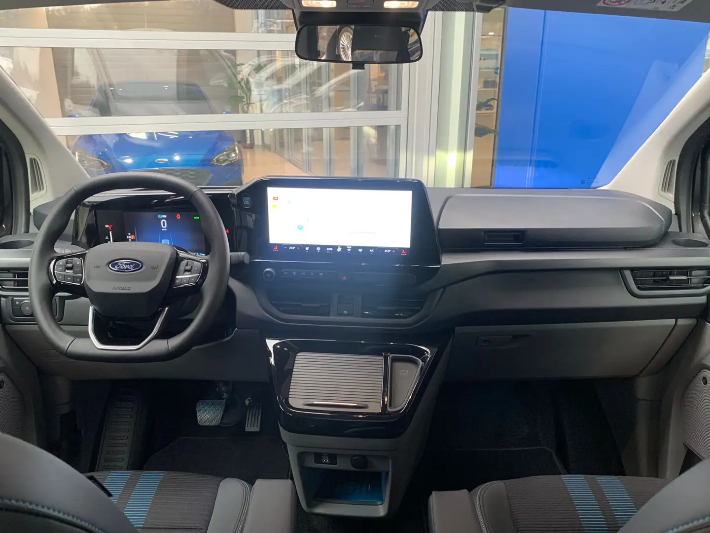 Ford Tourneo Custom PHEV 233PK L1 Sport | Geel kenteken | Incl. BPM & Grijs - 2