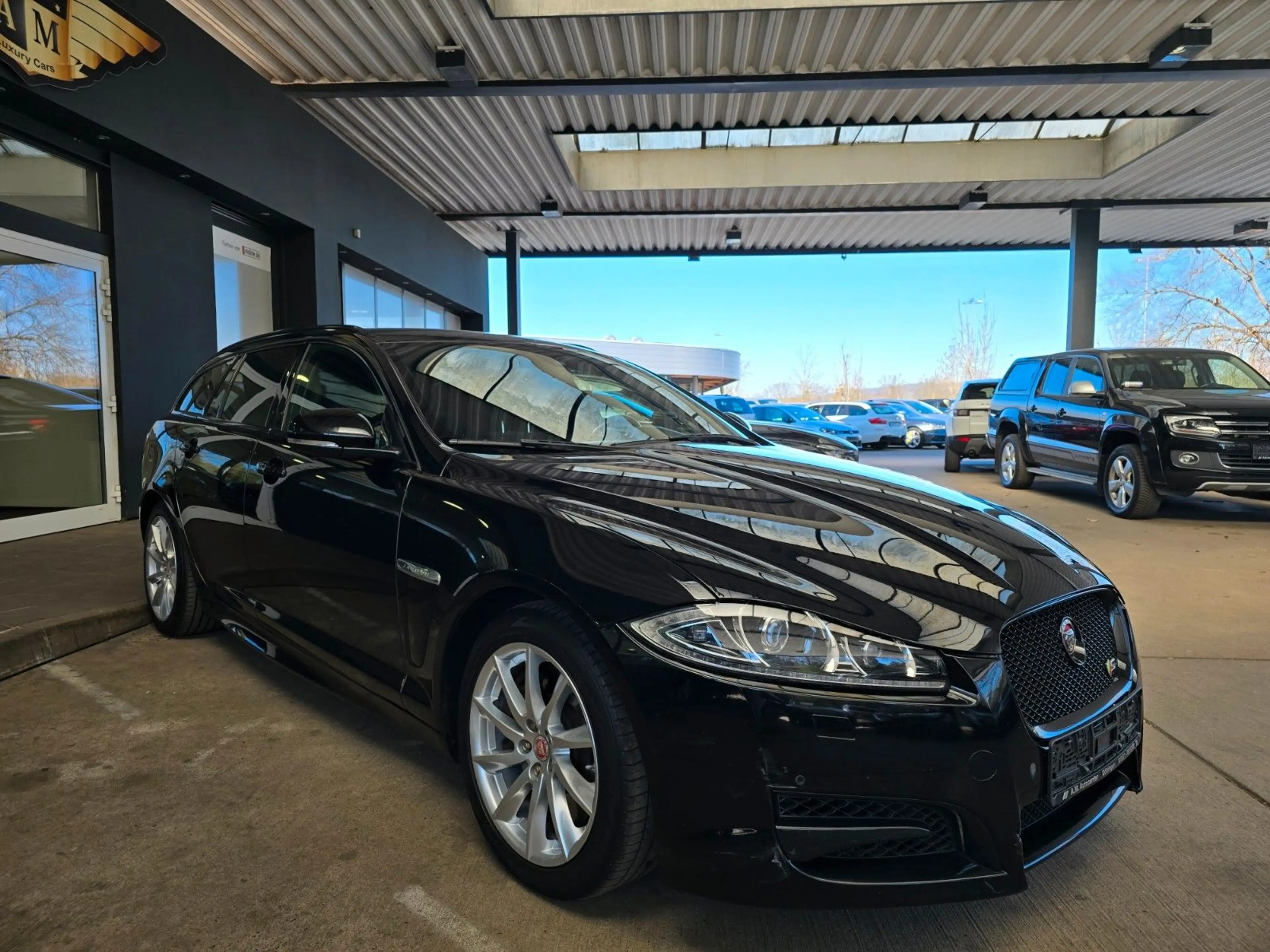 Jaguar XF Sportbrake 3.0 V6 Diesel S KAMERA/NAVI/BT/19" — photo 5