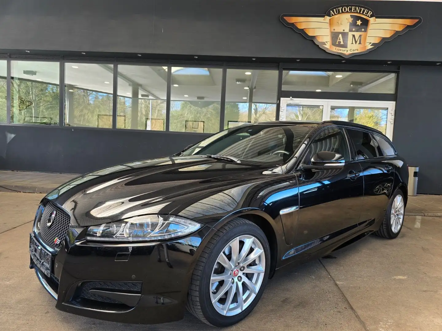 Jaguar XF Sportbrake 3.0 V6 Diesel S KAMERA/NAVI/BT/19" Schwarz - 1