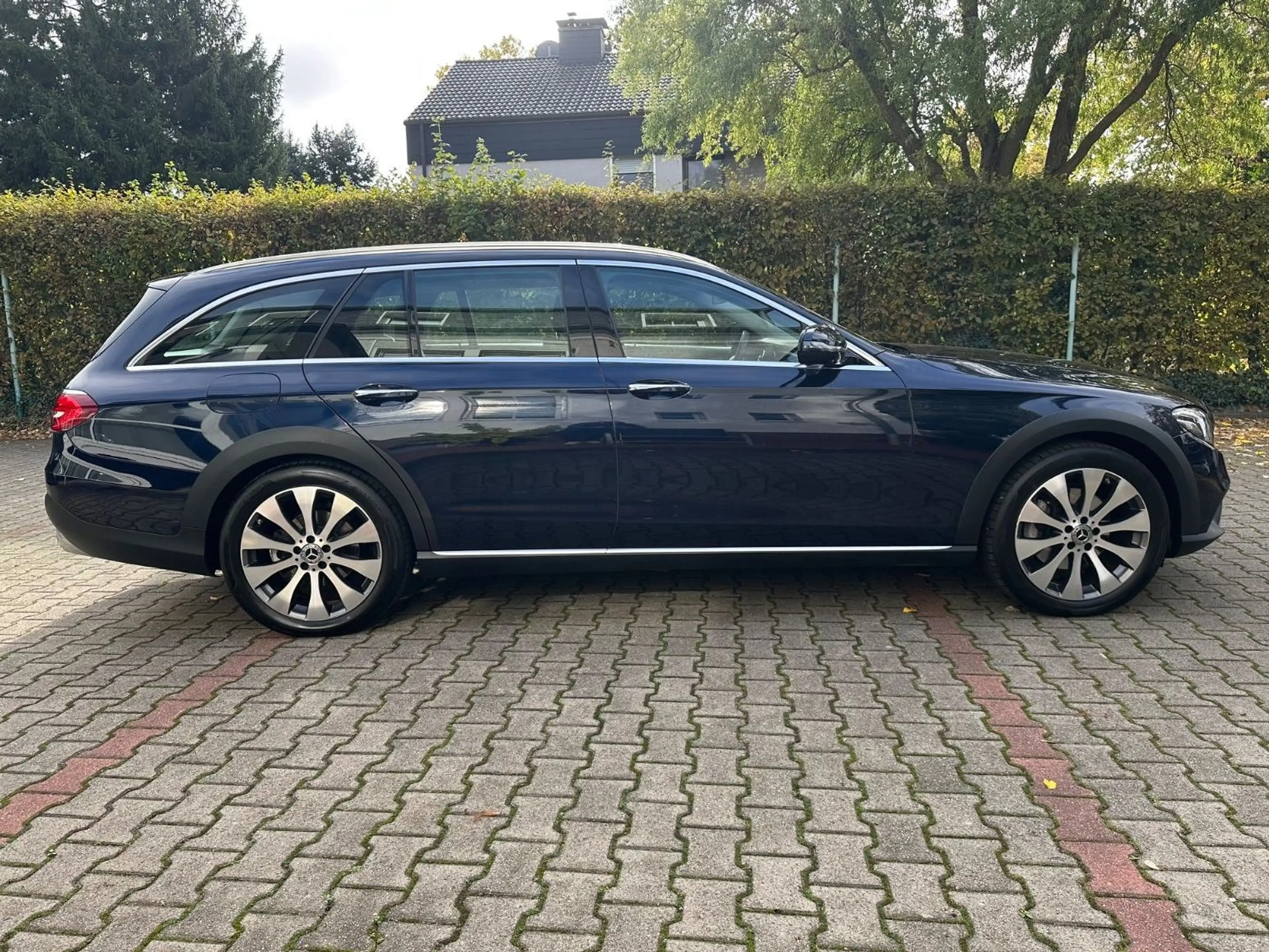 Mercedes-Benz E 220 E T-Modell E 220 d 4Matic All-Terrain — photo 8