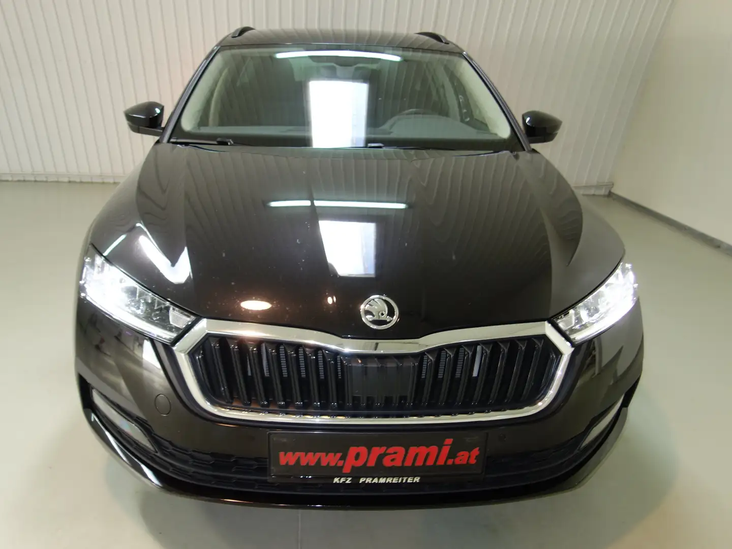 Skoda Octavia Skoda Octavia Combi Ambition TTD DSG Noir - 2