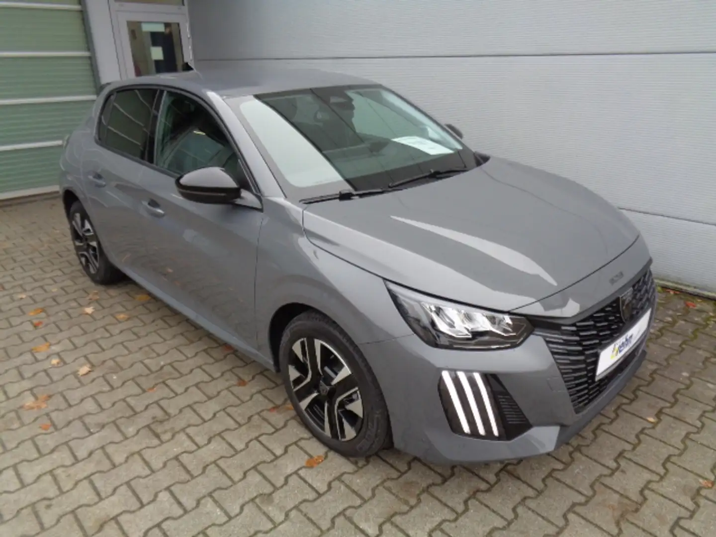 Peugeot 208 Hybrid 110 e-DSC6 Allure (U) Gris - 2