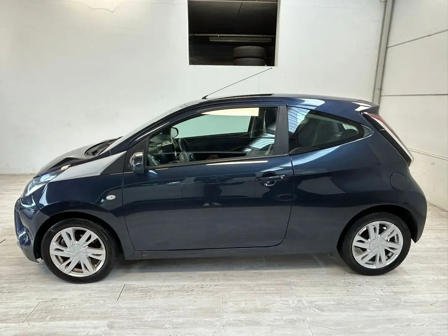 Toyota Aygo TOYOTA Aygo 1.0 VVT-i 69 CV 3 porte x-play MMT Gris - 1