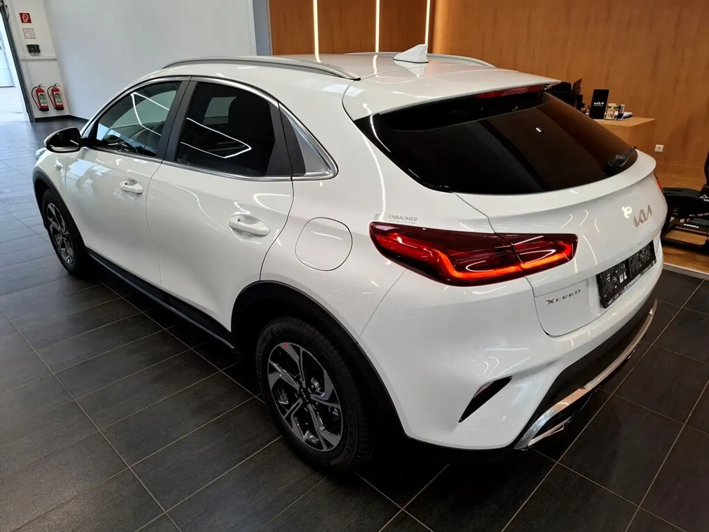 Kia XCeed Xceed 1,0 TGDI GPF Silber Modell 26 115 PS Weiß - 2
