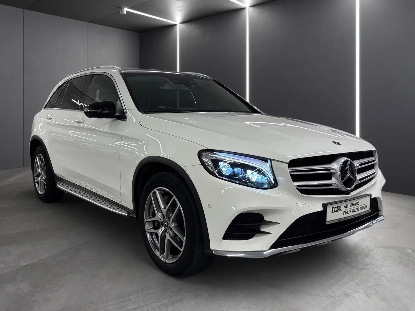 Mercedes-Benz GLC 250 4M*AMG*Panorama*Burmester*Distronic*360* Weiß - 2