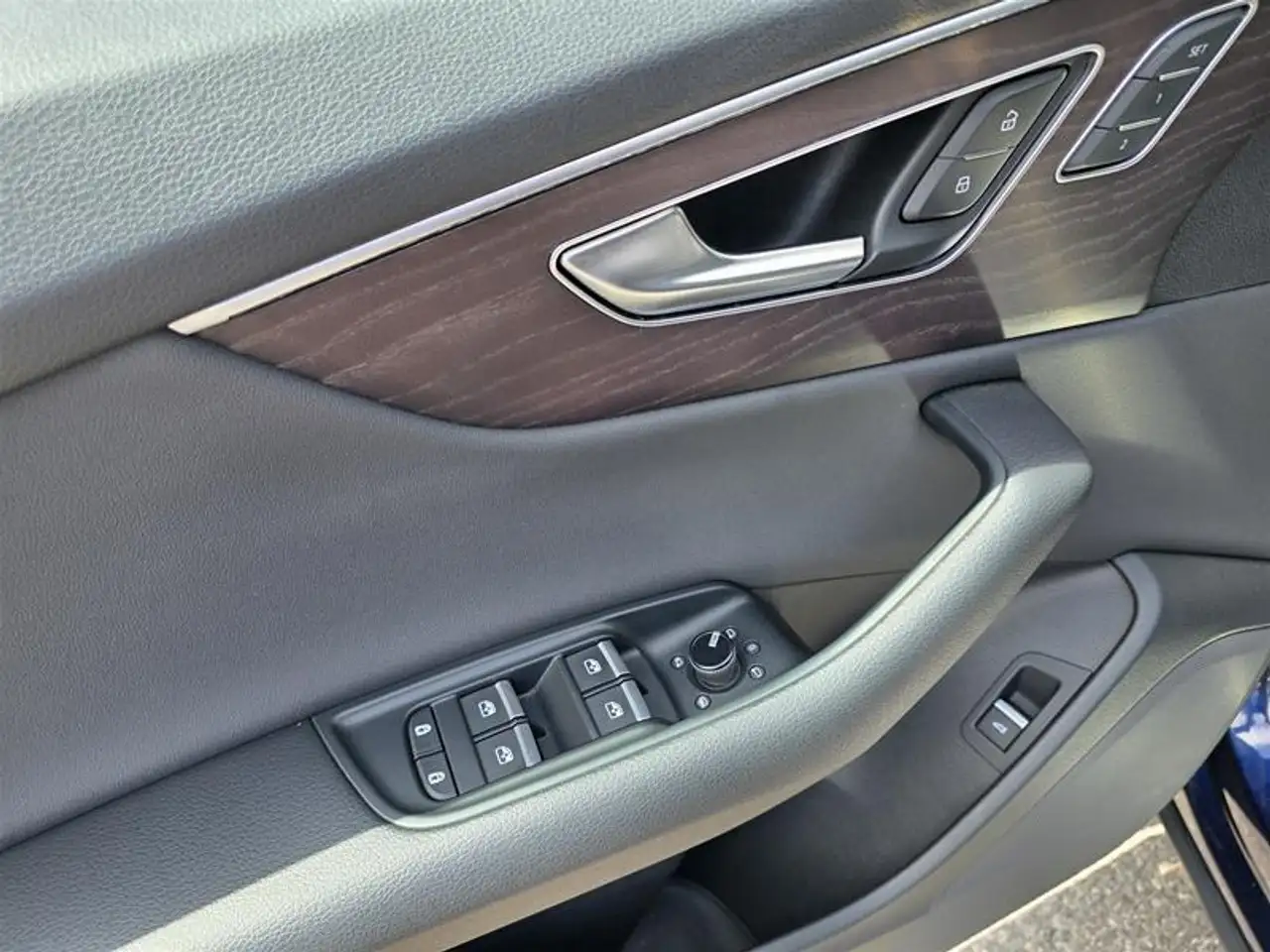 Audi Q8 photo Audi Q8