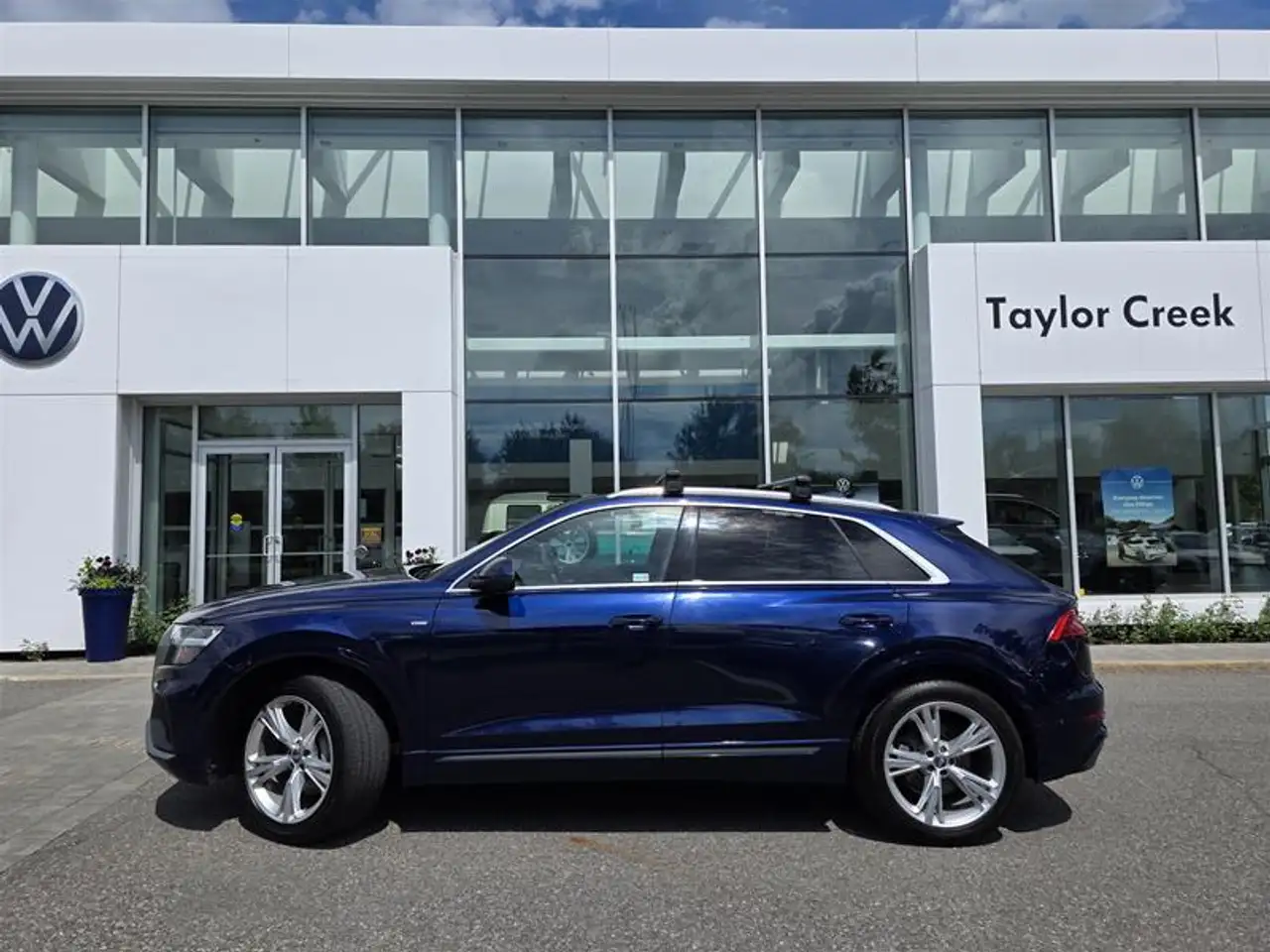 Audi Q8 photo Audi Q8