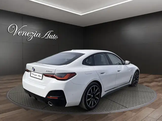 BMW 4 Series view 2