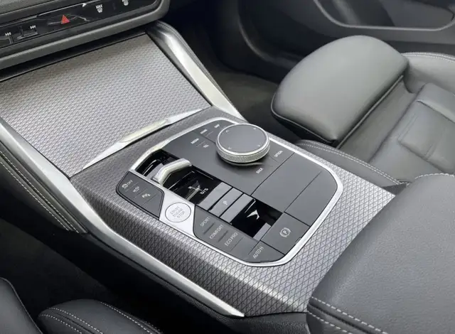 BMW 4 Series view 8